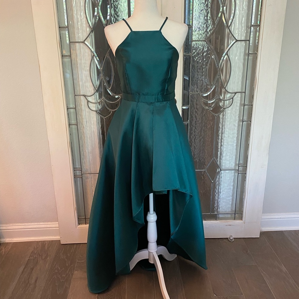Lulu’s Emerald Green Semi-Formal